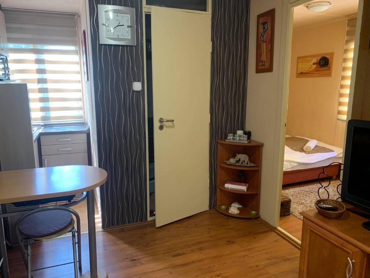 Gunarasi Villa Jacuzzival Dombóvár Exterior foto
